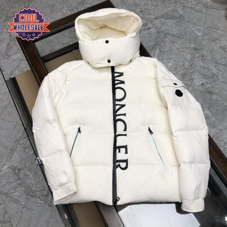 Moncler Down Jacket MC330195