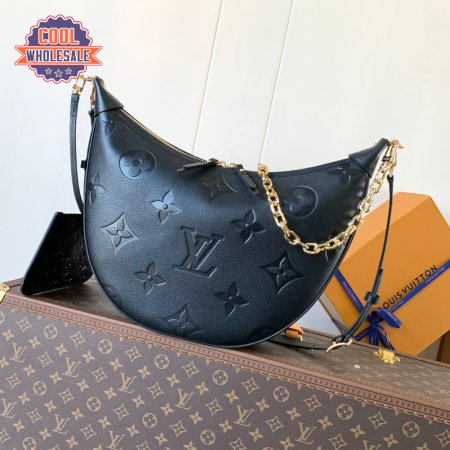 Loop Hobo Black M46725