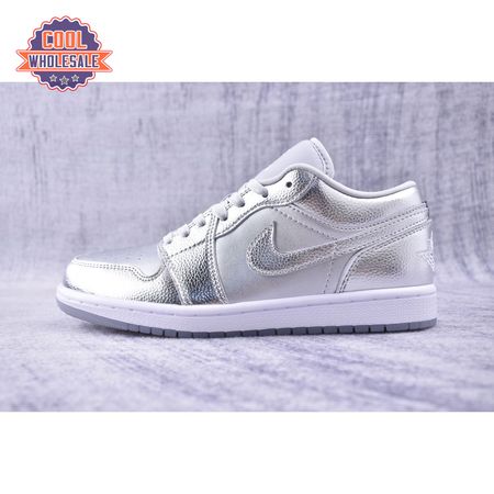 Jordan 1 Low SE Metallic Silver Unisex
