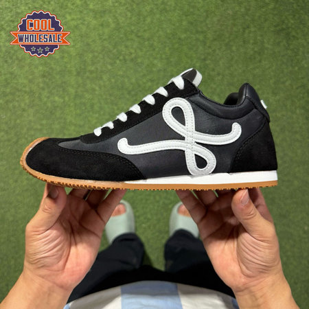 LOEWE Flow Runner Black and White